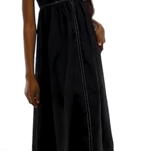 Black Sleeveless Maxi Dress with White Contrast Stitching - Picture 4 of 8